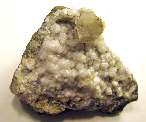 Drusy Analcime with Calcite