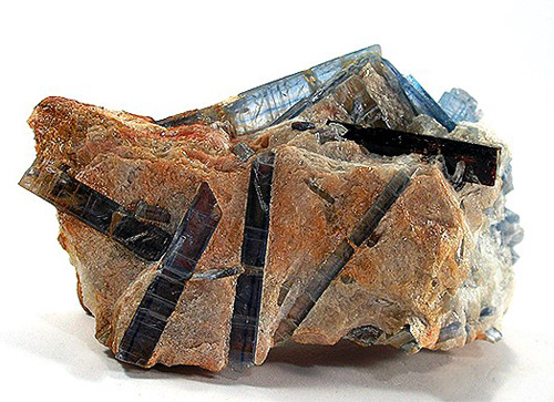 Kyanite: The blue mineral kyanite information and pictures
