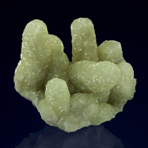 Prehnite: Mineral information, data and localities.