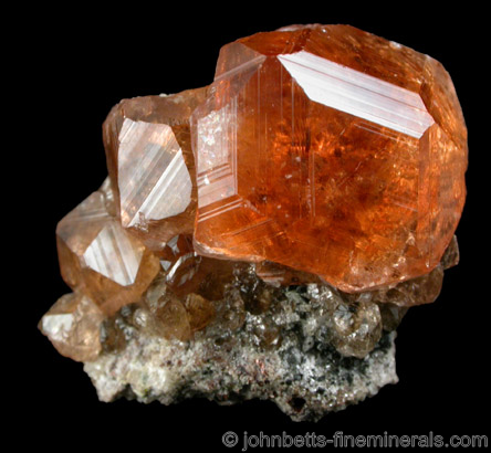 Hessonite Garnet from Jeffrey Mine, Asbestos, Québec, Canada