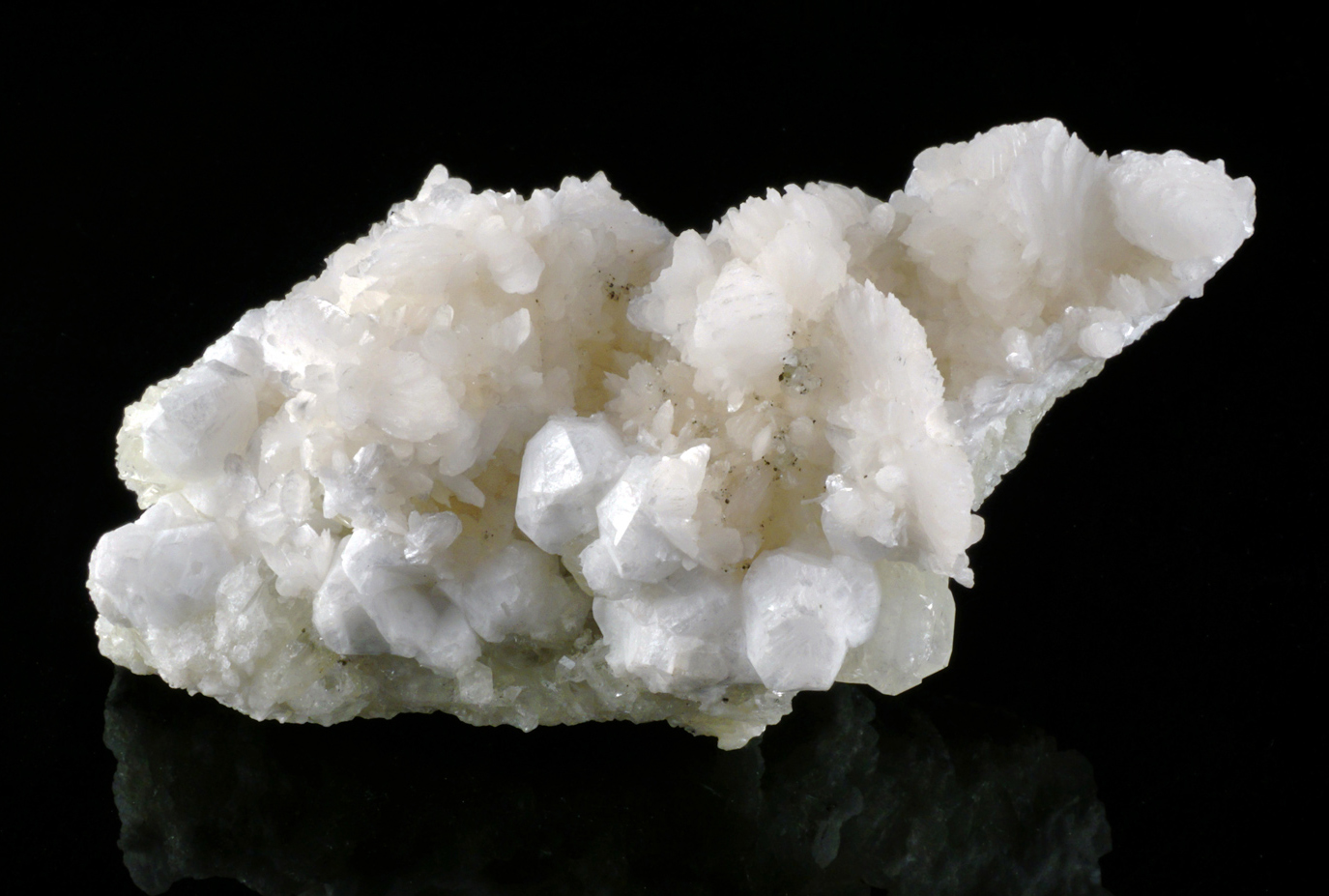 Thomsonite with Analcime from Prospect Park Quarry, Prospect Park, Passaic Co., New Jersey