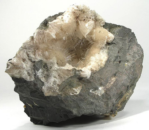 Hairlike Mesolite in Vug from Goble, Columbia Co., Oregon