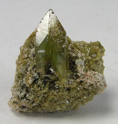 Grassy Green Twinned Titanite from Capelinha, Jequitinhonha valley, Minas Gerais, Southeast Region, Brazil