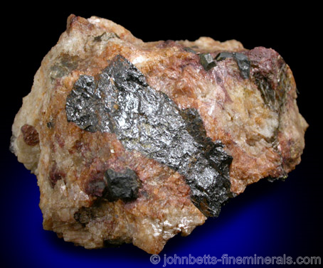Uraninite in Albite from Strickland Quarry, Collins Hill, Portland, Middlesex County, Connecticut